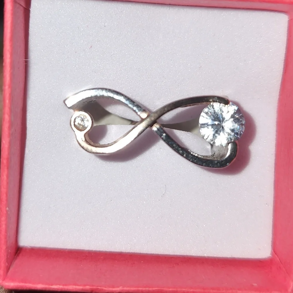 Elegant 925 Silver and Gold Women's Ring - Picture 7 of 7